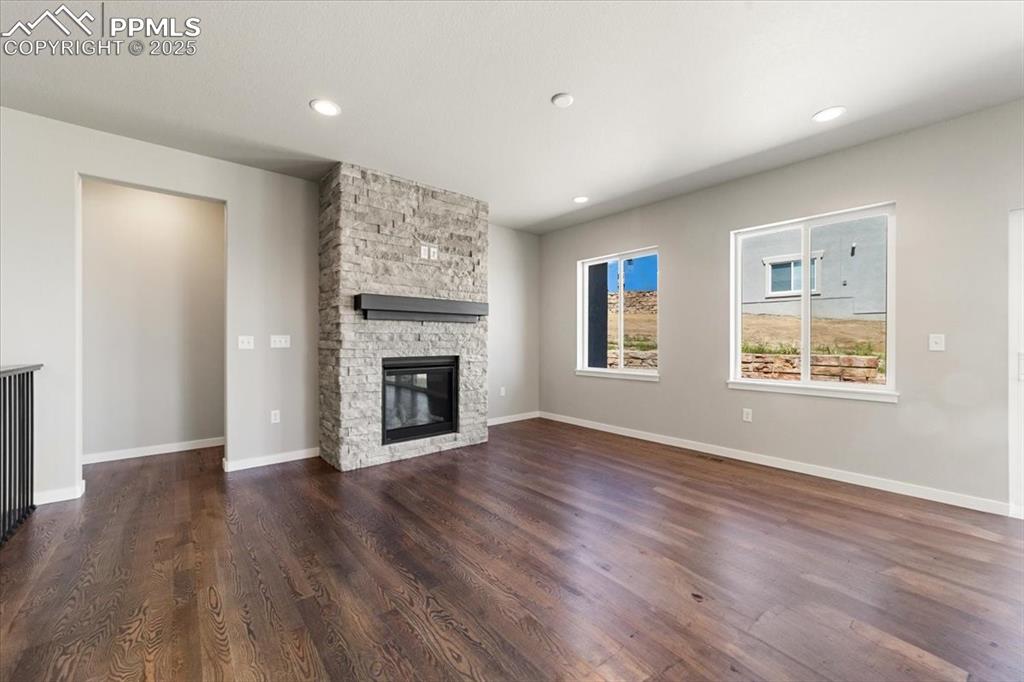 Image 15 of 37: Great Room
