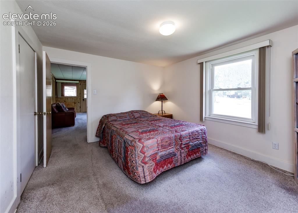 Image 16 of 30: Bedroom