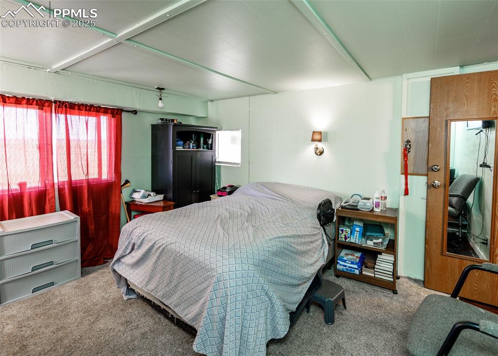 Image 16 of 33: Bedroom
