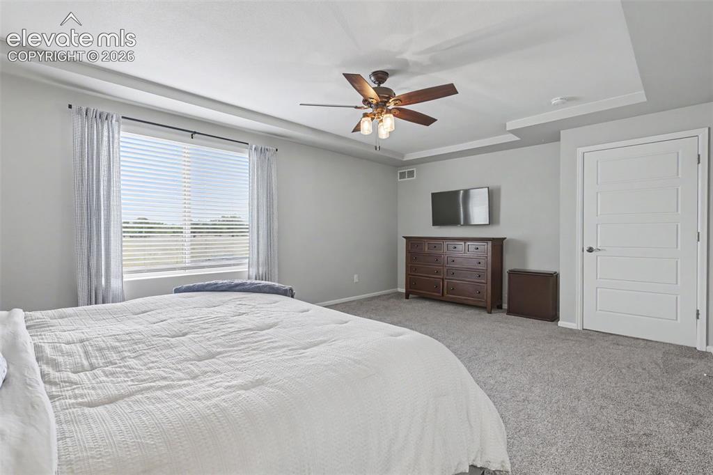 Image 18 of 48: Bedroom