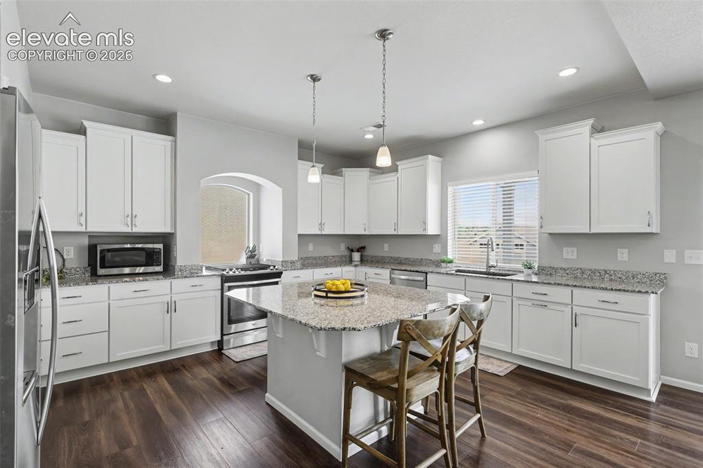 Image 8 of 48: Kitchen