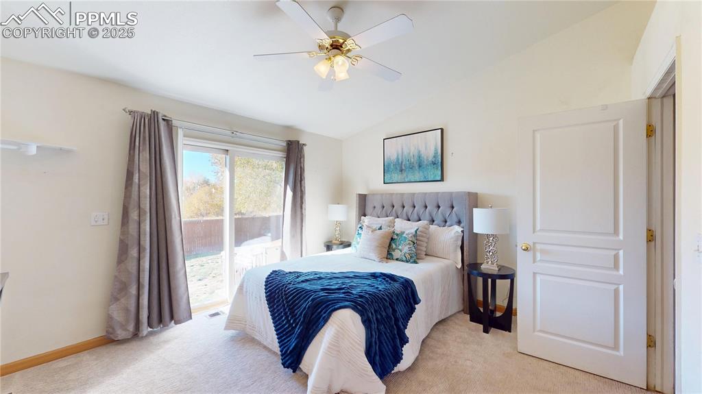 Image 6 of 24: Bedroom