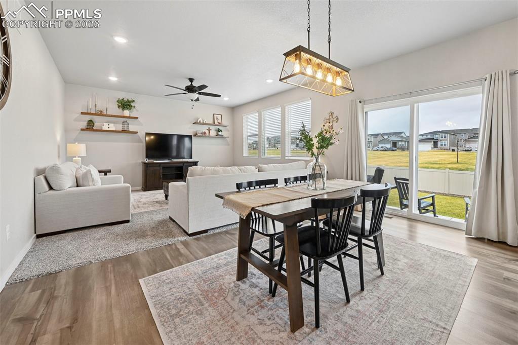 Image 13 of 42: Dining Area