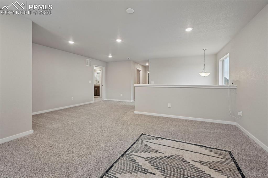 Image 20 of 42: Loft