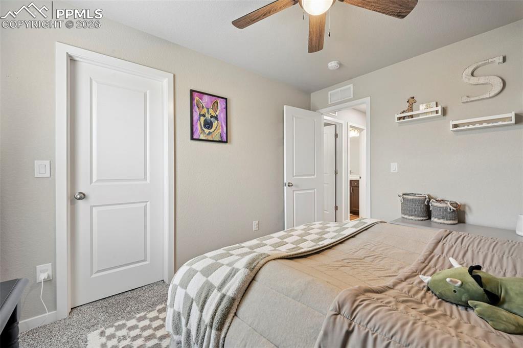 Image 24 of 42: Bedroom