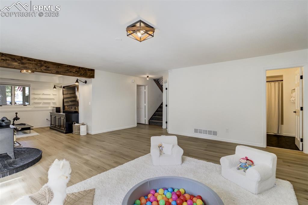 Image 42 of 50: Family Room