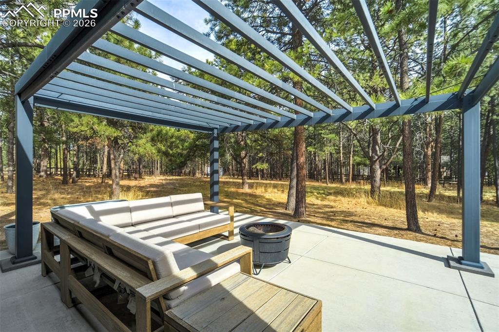 Image 49 of 50: Patio