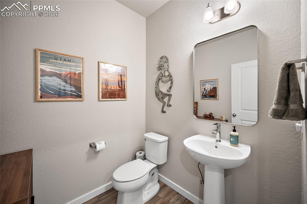 Image 16 of 42: Bathroom