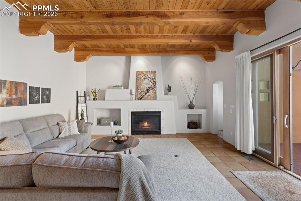 Image 13 of 38: Living Room