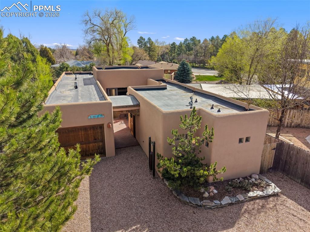 Image 3 of 38: Side of Structure