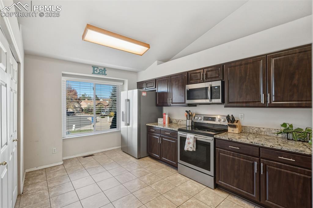 Image 13 of 47: Kitchen