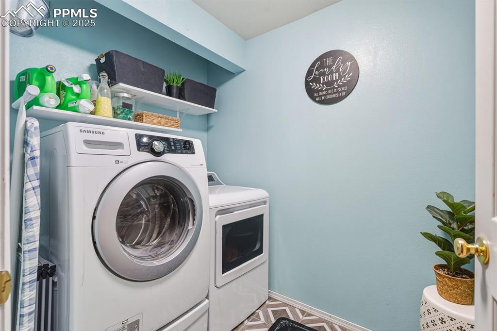 Image 19 of 47: Laundry