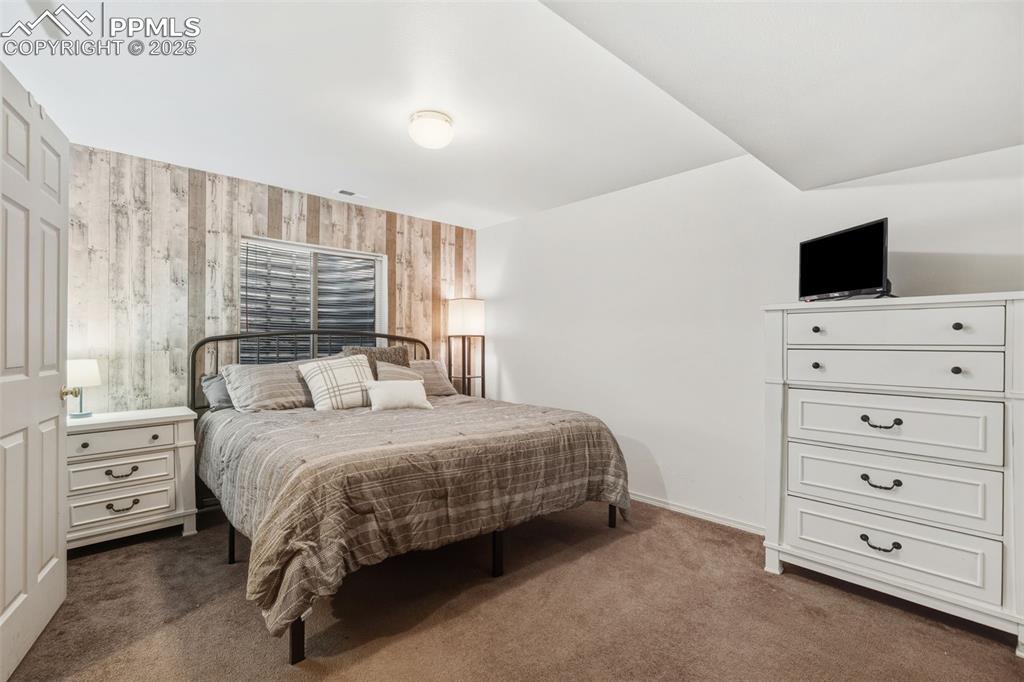 Image 28 of 47: Bedroom