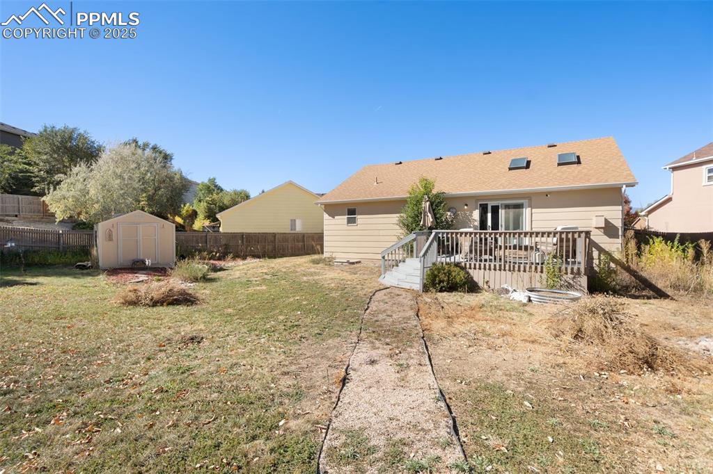 Image 34 of 47: Back of Structure