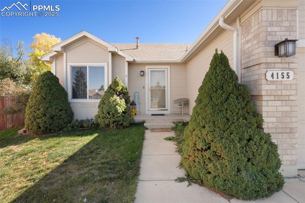 Image 40 of 47: Entry