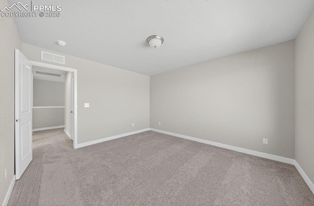 Image 33 of 39: Bedroom