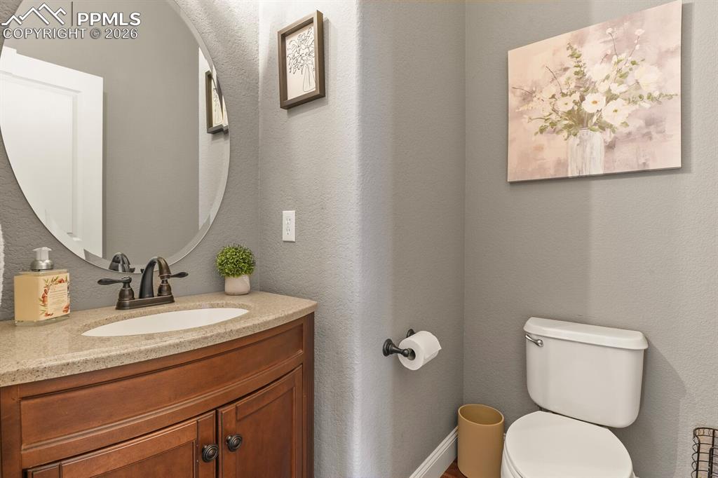 Image 18 of 50: Bathroom