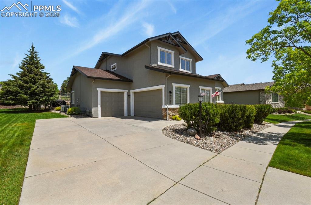 Image 3 of 50: Front of Structure