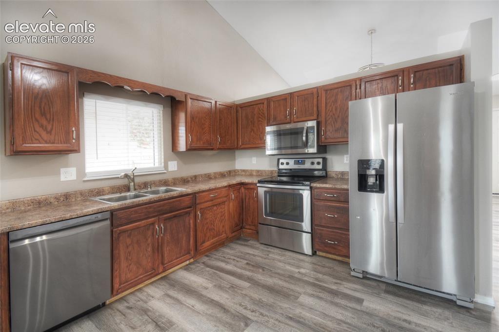 Image 6 of 29: Kitchen