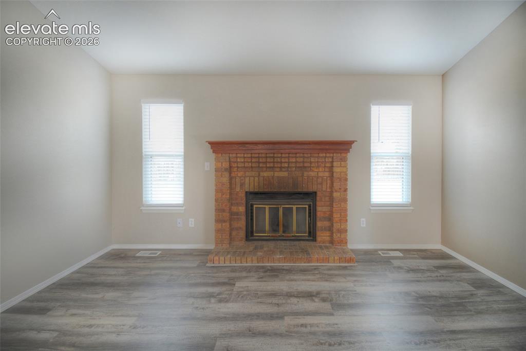 Image 8 of 29: Living Room
