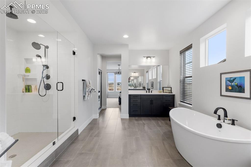 Image 12 of 21: Bathroom