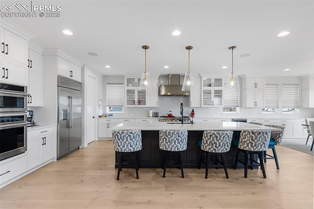 Image 15 of 21: Kitchen