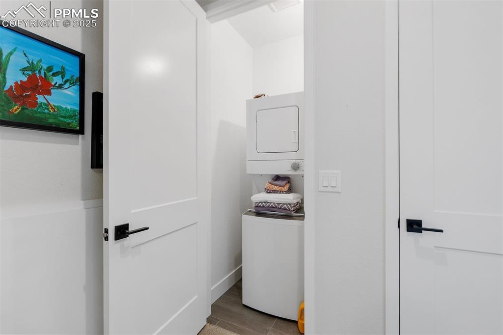 Image 17 of 21: upper level laundry 