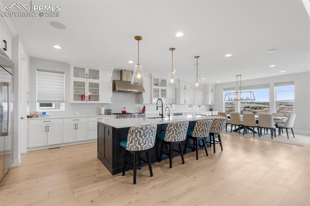 Image 6 of 21: Kitchen