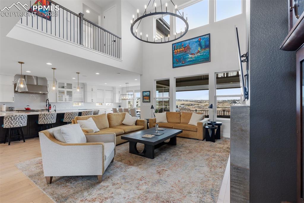 Image 7 of 21: Living Room