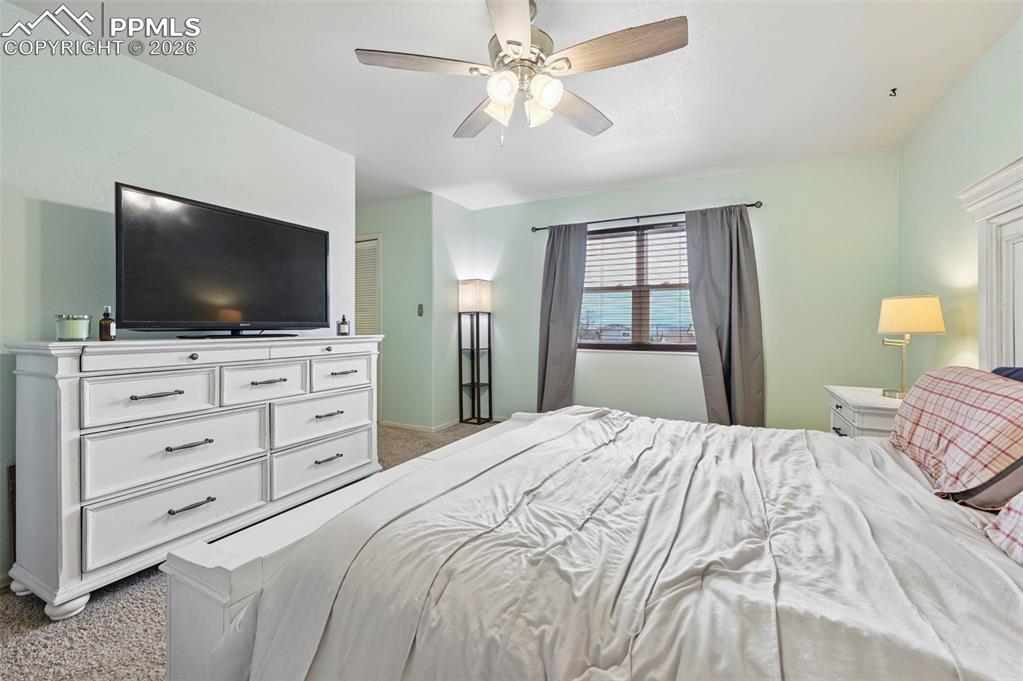 Image 20 of 46: Bedroom