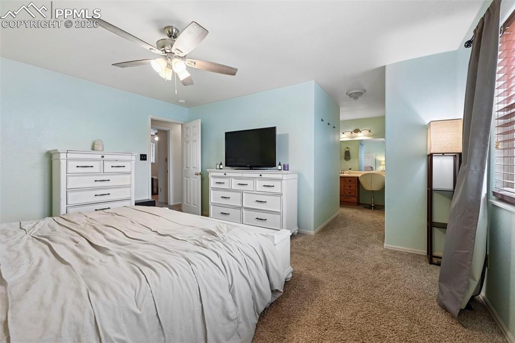 Image 24 of 46: Bedroom