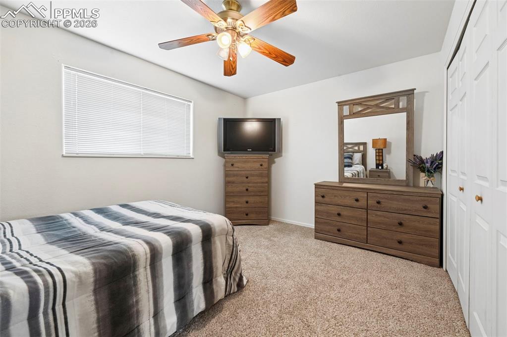 Image 26 of 46: Bedroom