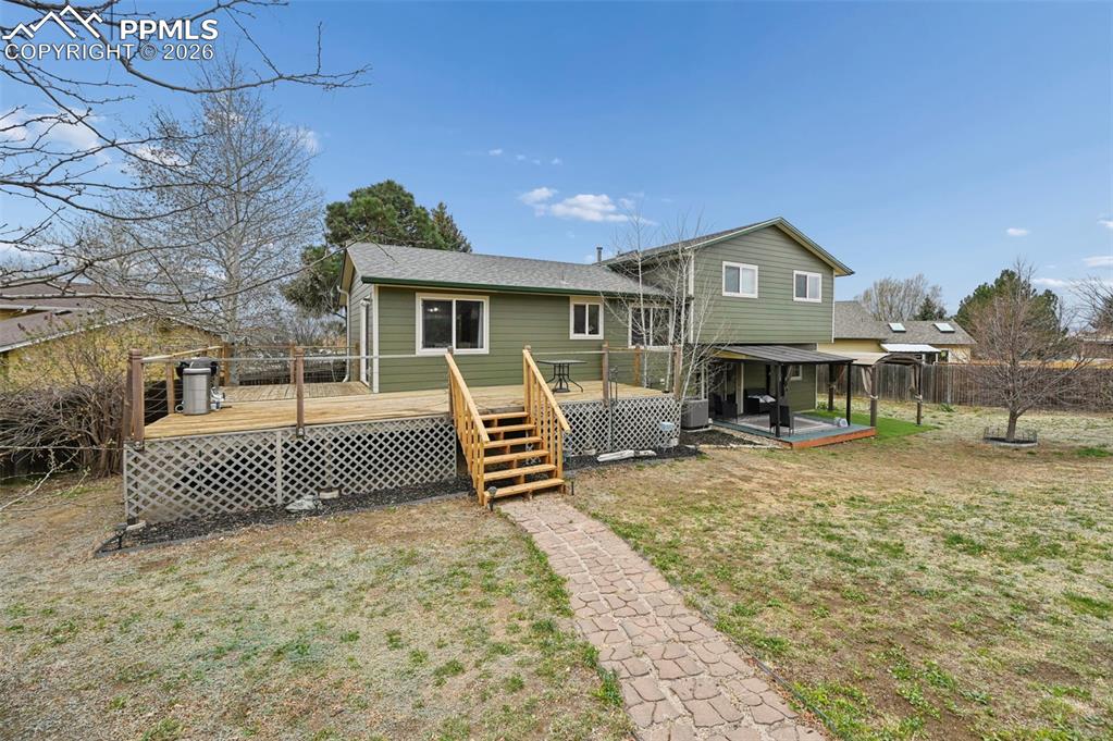 Image 43 of 46: Back of Structure