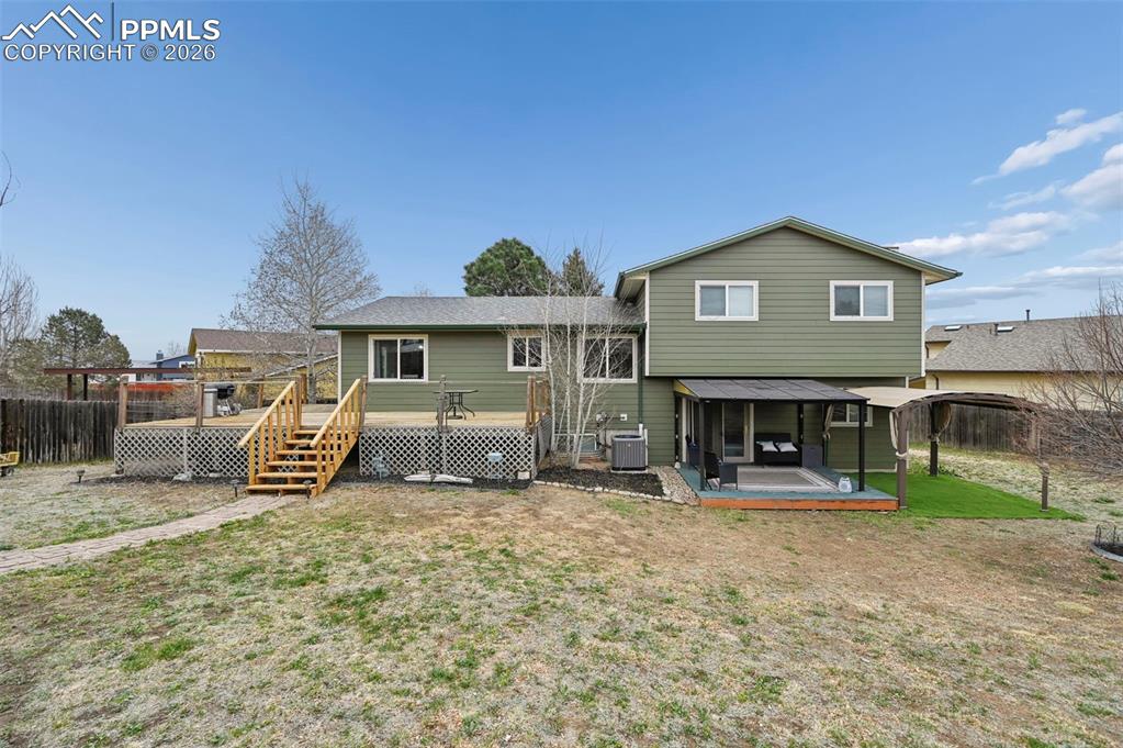 Image 44 of 46: Back of Structure