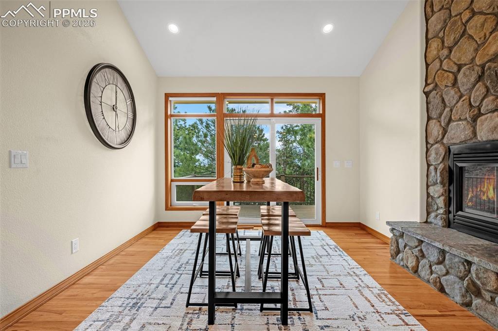 Image 20 of 47: Dining Area