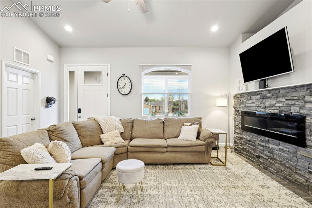 Image 12 of 33: Living Room