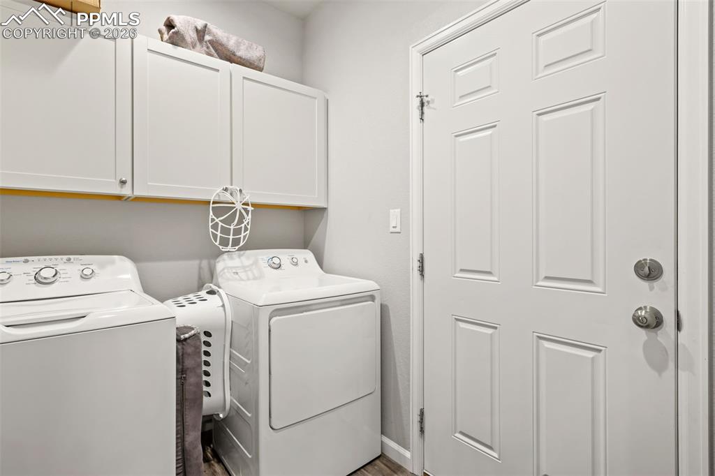 Image 17 of 33: Laundry