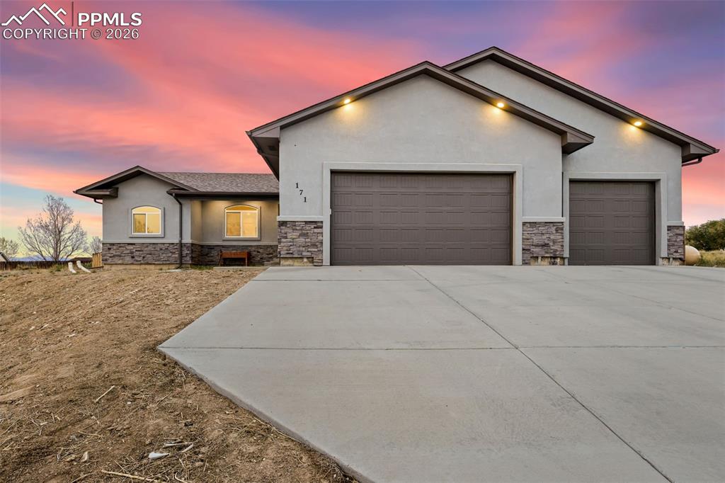 Image 8 of 33: Front of Structure