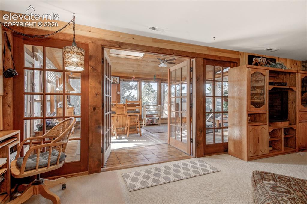 Image 13 of 45: Entering Sun Room from Family Room







From Family room to Sun R