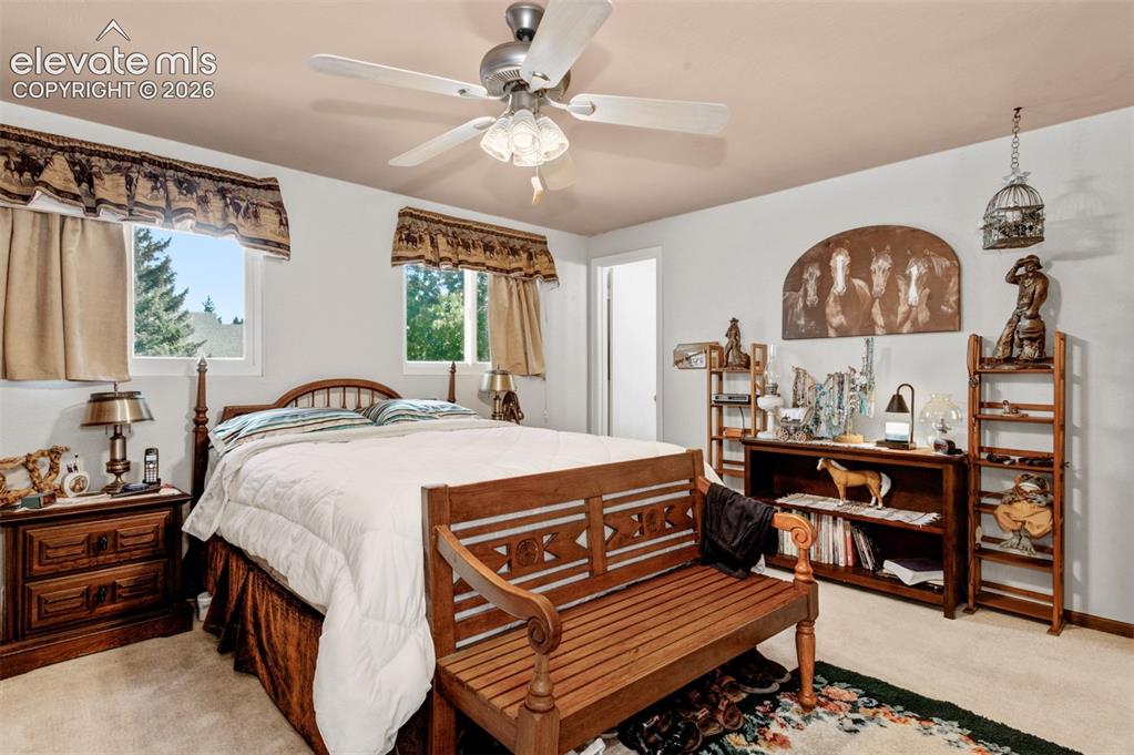 Image 18 of 45: Recessed windows provide natural light