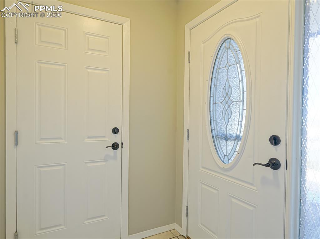 Image 10 of 36: Entryway