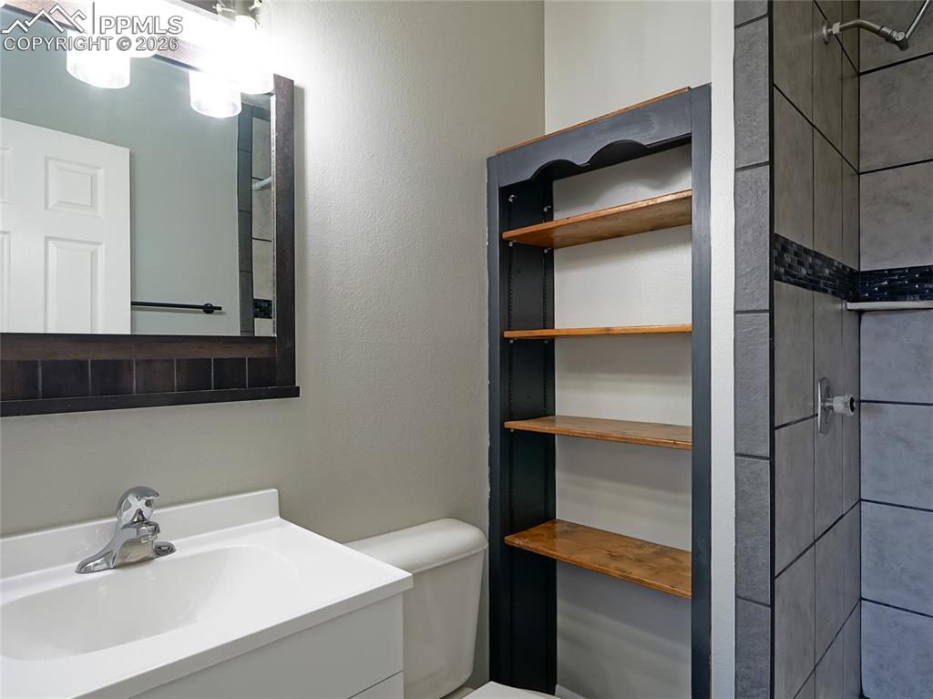 Image 18 of 36: Primary Bathroom