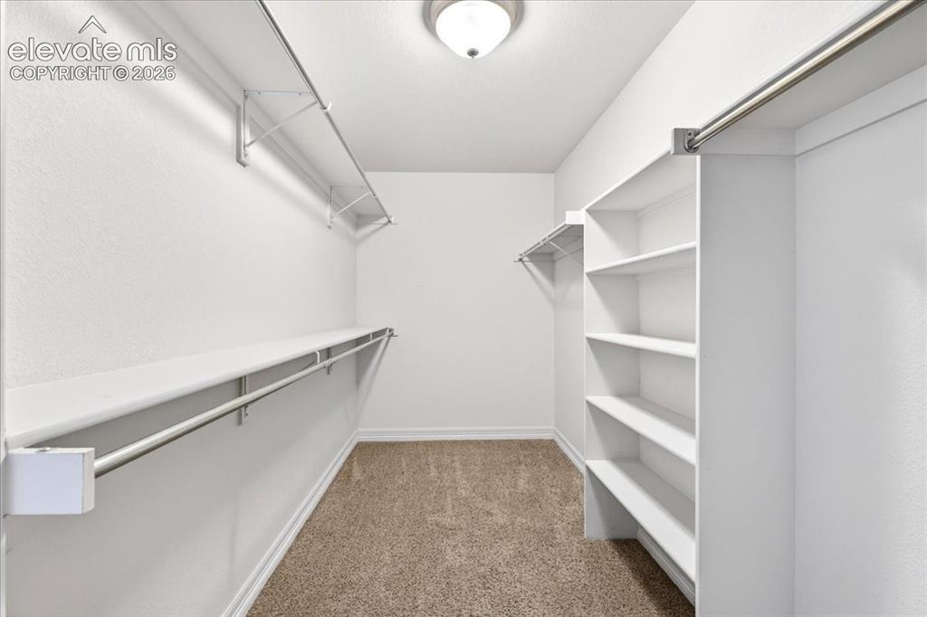 Image 15 of 35: Closet