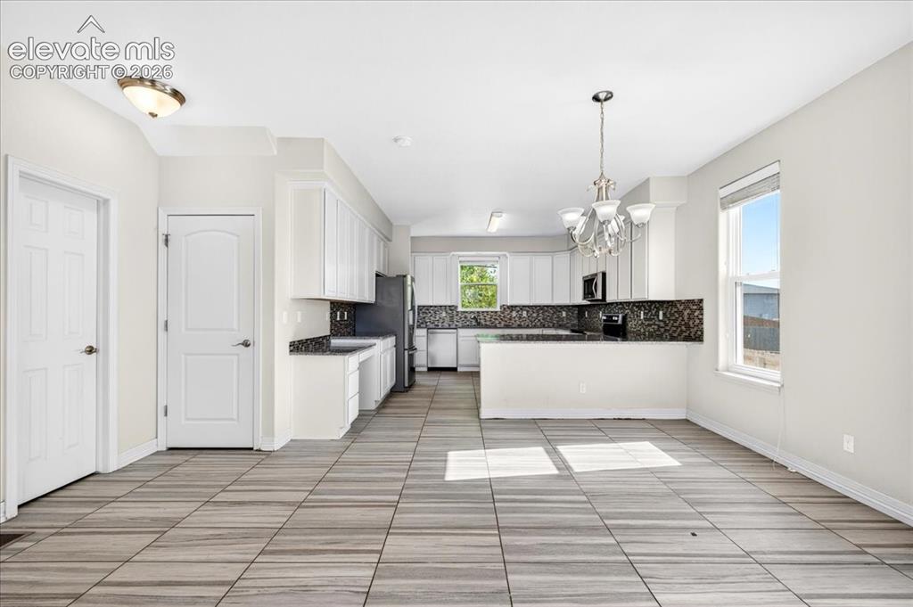 Image 6 of 35: Kitchen