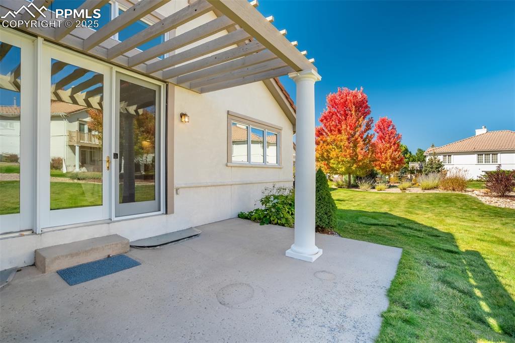 Image 40 of 46: Patio