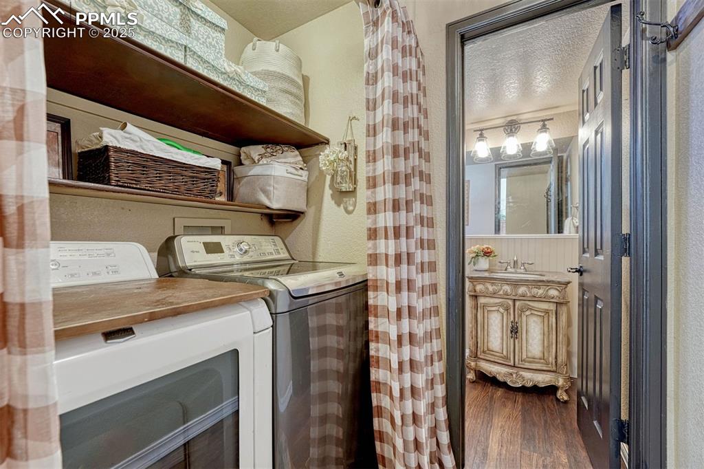 Image 22 of 49: Laundry