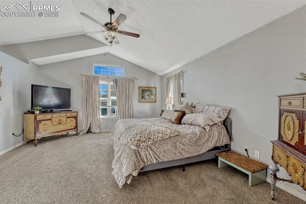 Image 26 of 49: Bedroom