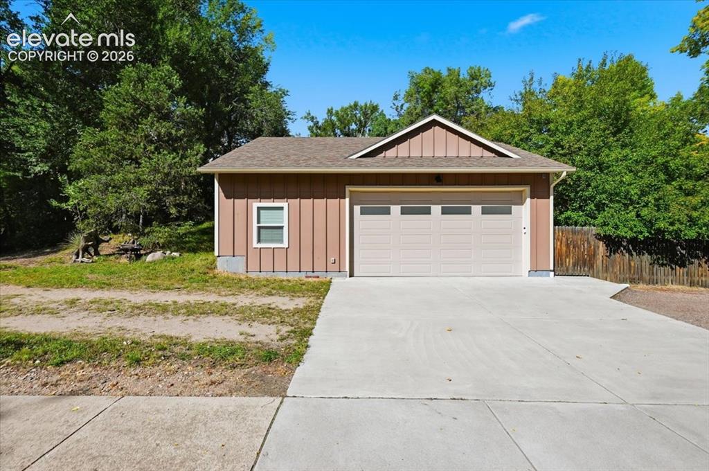 Image 2 of 50: Detached 2nd Garage with 1000 square feet!