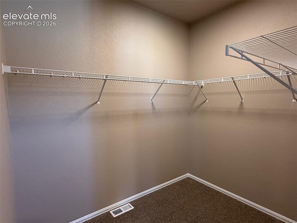 Image 11 of 31: Closet