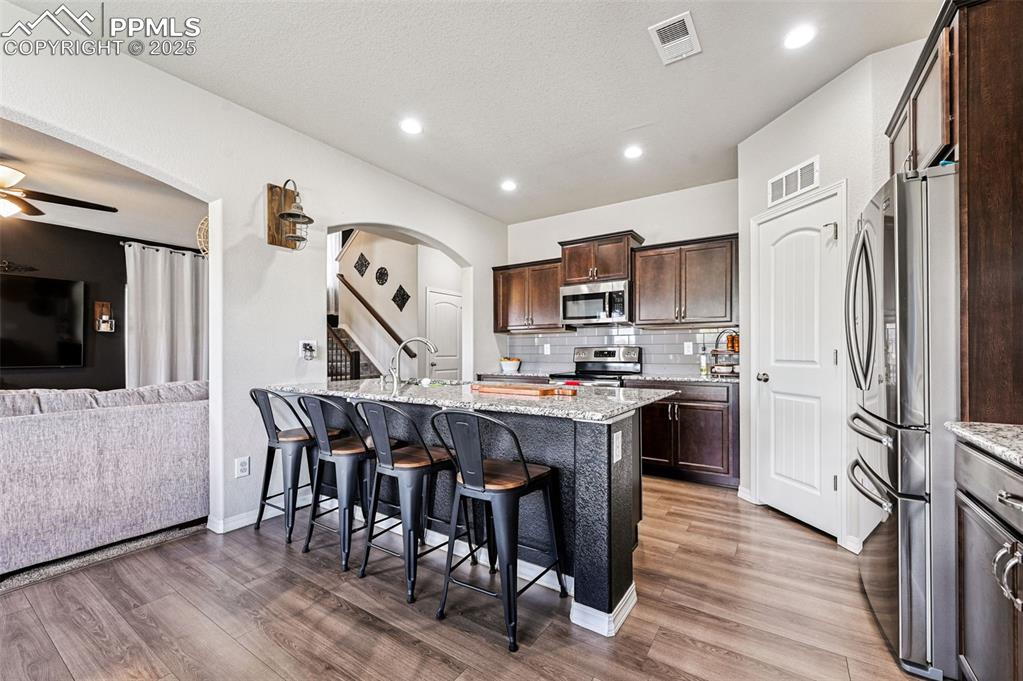 Image 10 of 49: Kitchen